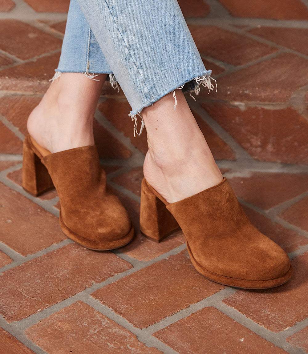 Seychelles Honor Suede High Heel Clogs Stylish Elegant