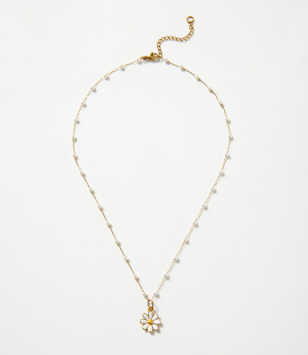 Daisy Charm Pendant Necklace