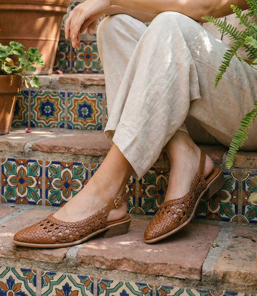 0Seychelles_Roxanne_Woven_Leat