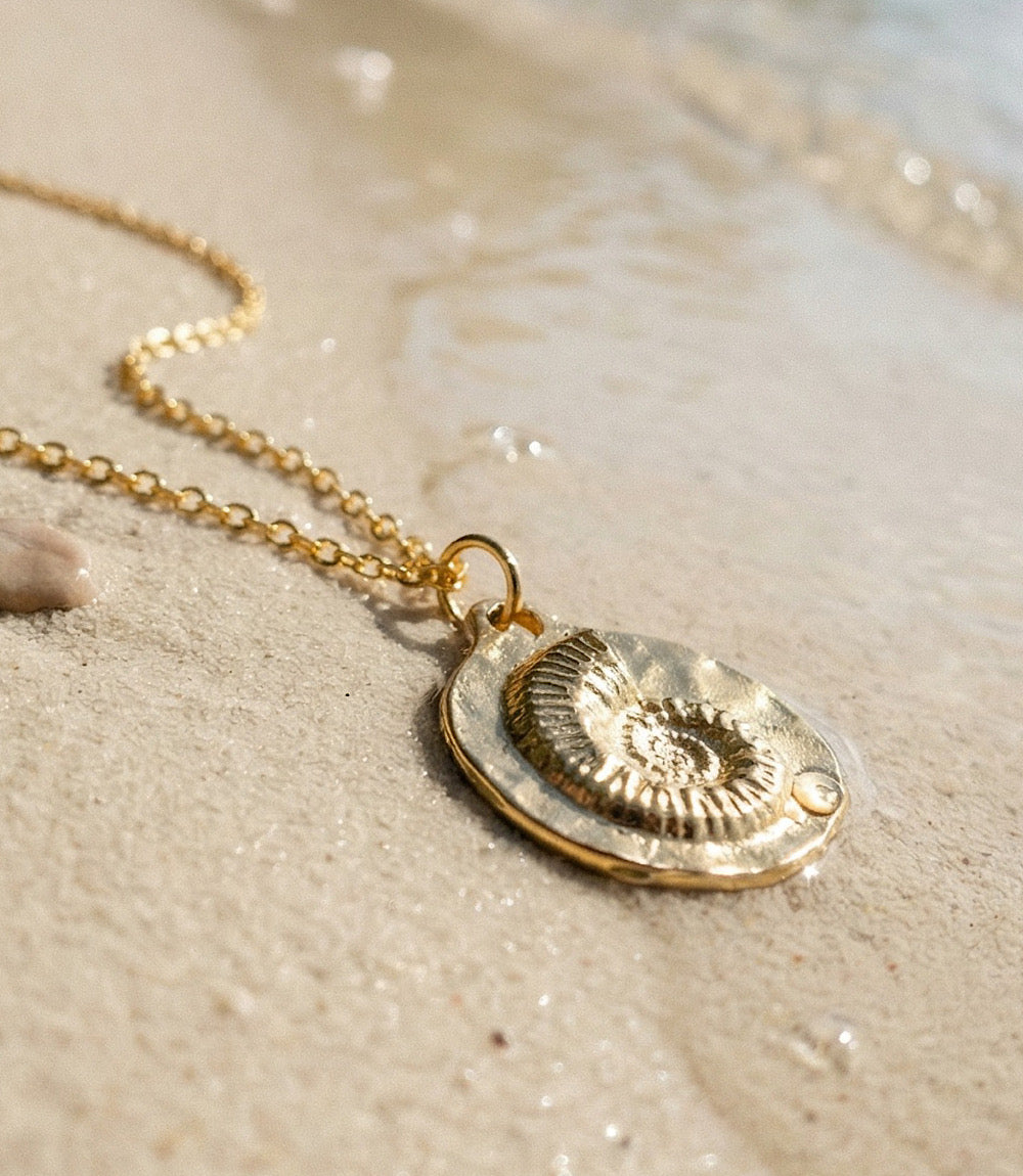 Shells Phone Charm Sea Shell Charm Necklace – Karen Kane
