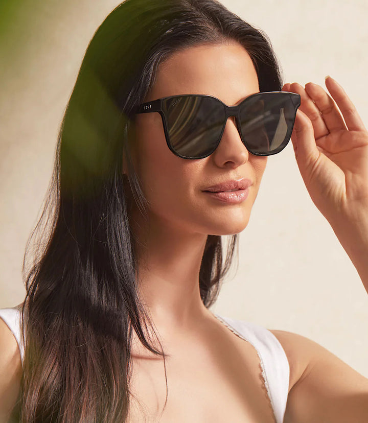 DIFF Gia Square Sunglasses