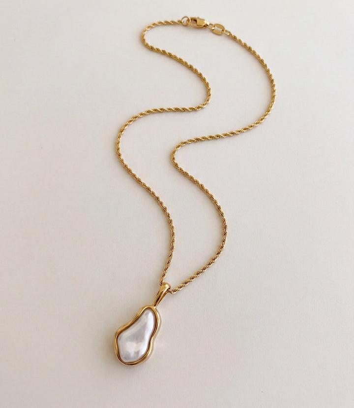 Organic Pearl Pendant Necklace