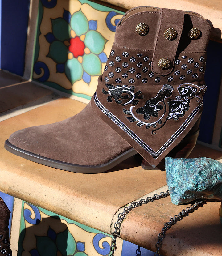 Dolce Vita Mekala Bandana Booties