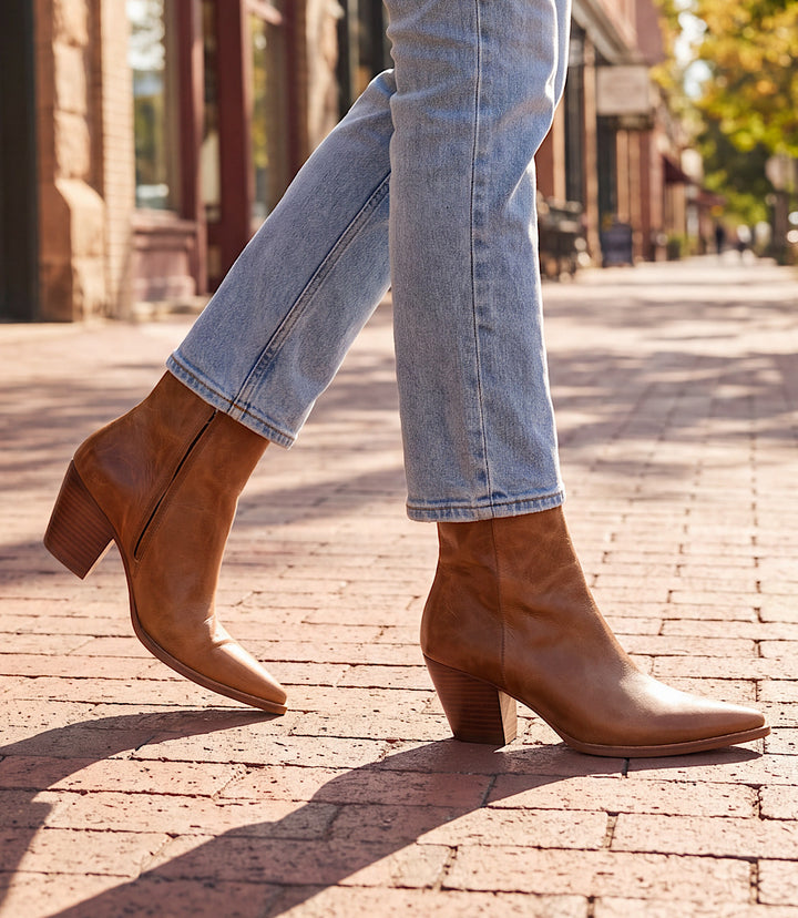 Matisse Caty Pointed Booties