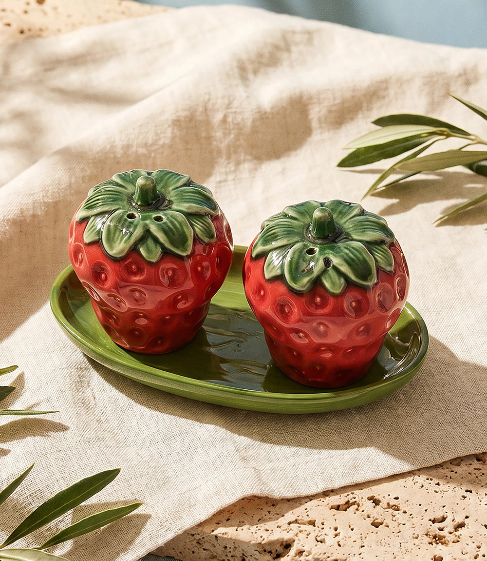Strawberry Salt And Pepper Shaker Set – Karen Kane