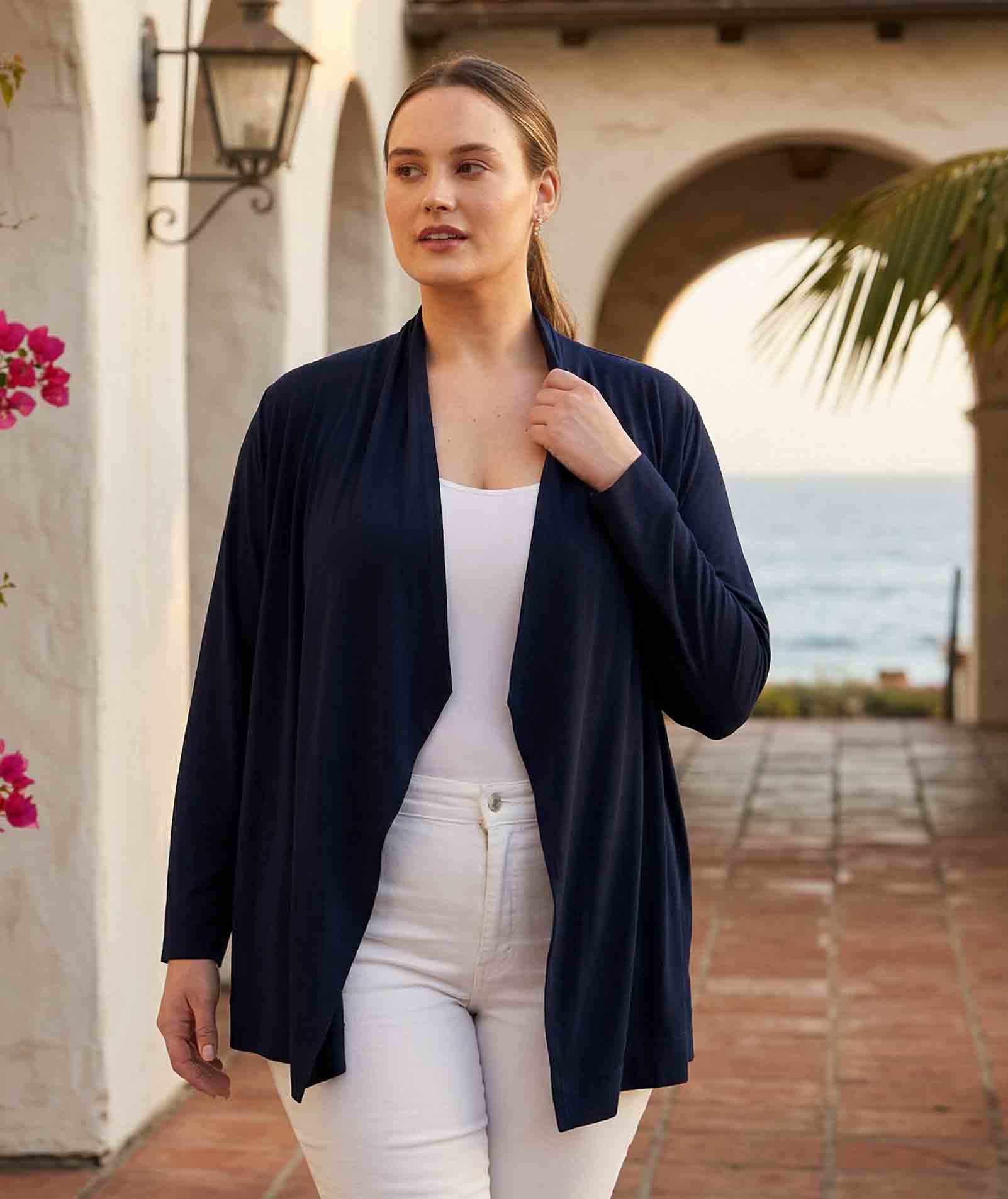 Plus Size Drape Travel Jersey Cardigan – Elegant, Comfortable Fit