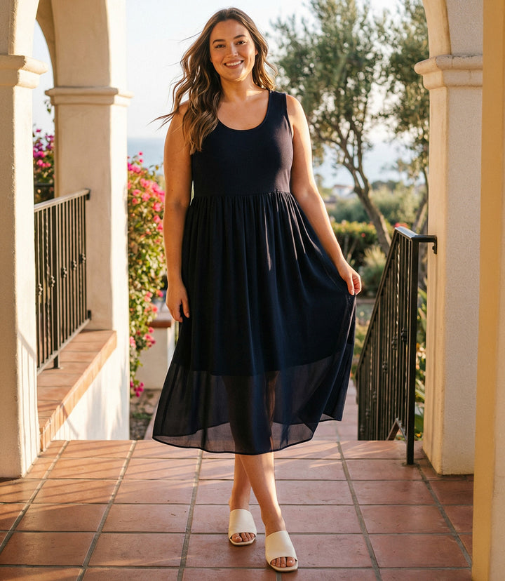 Plus Size Sleeveless Contrast Midi Dress