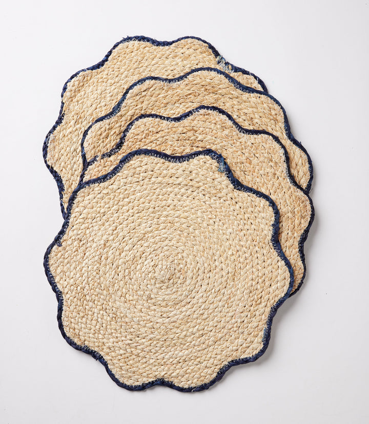 Scalloped Edge Seagrass Placemat