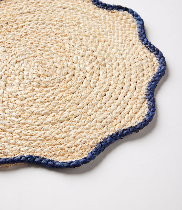 Scalloped Edge Seagrass Placemat