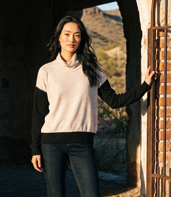 Ribbed Long Sleeve Colorblock Turtleneck Top