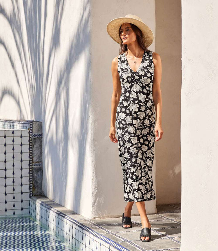 Petite Size Sleeveless V-Neck Midi Dress