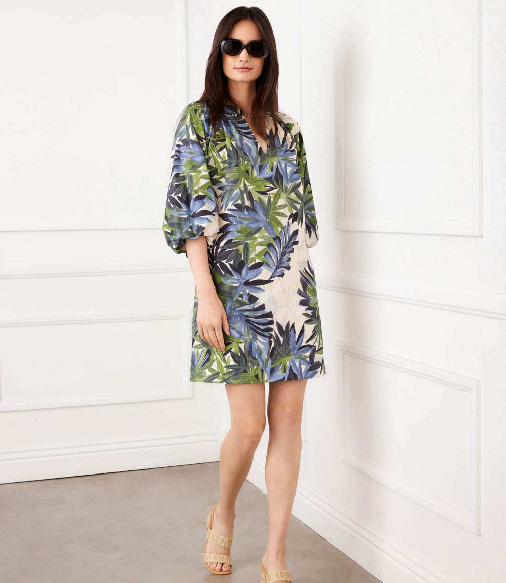 short peasant dress Marie-Therese with Sleeves in Black Poly Crepe XS while the vibrant tropical print brings a fresh Womens Classic Short Chemise