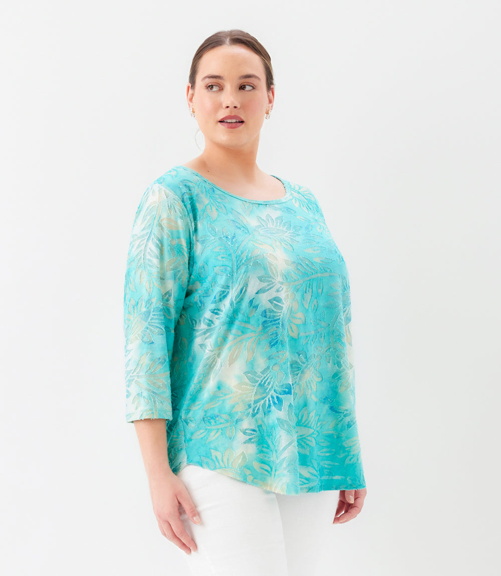 Plus Size 3/4 Sleeve Burnout Shirttail Top