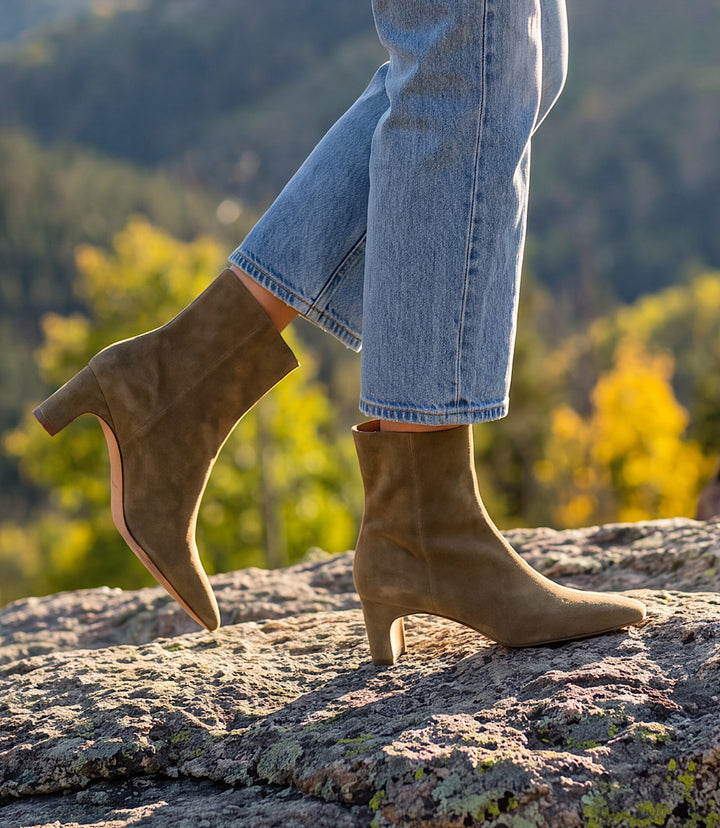 Dolce Vita Bennet Suede Booties