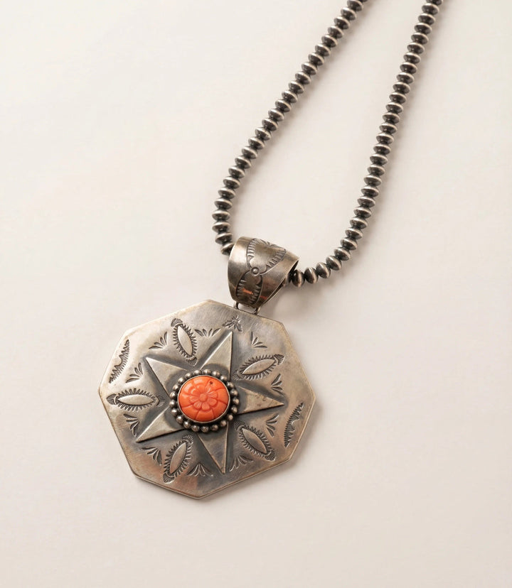 Embellished Star Engraved Spiny Oyster Necklace