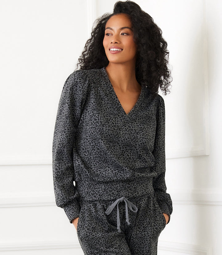 Animal Print Puff Sleeve V-Neck Sweatshirt