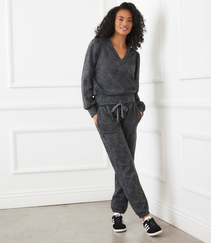 Animal Print Puff Sleeve V-Neck Sweatshirt