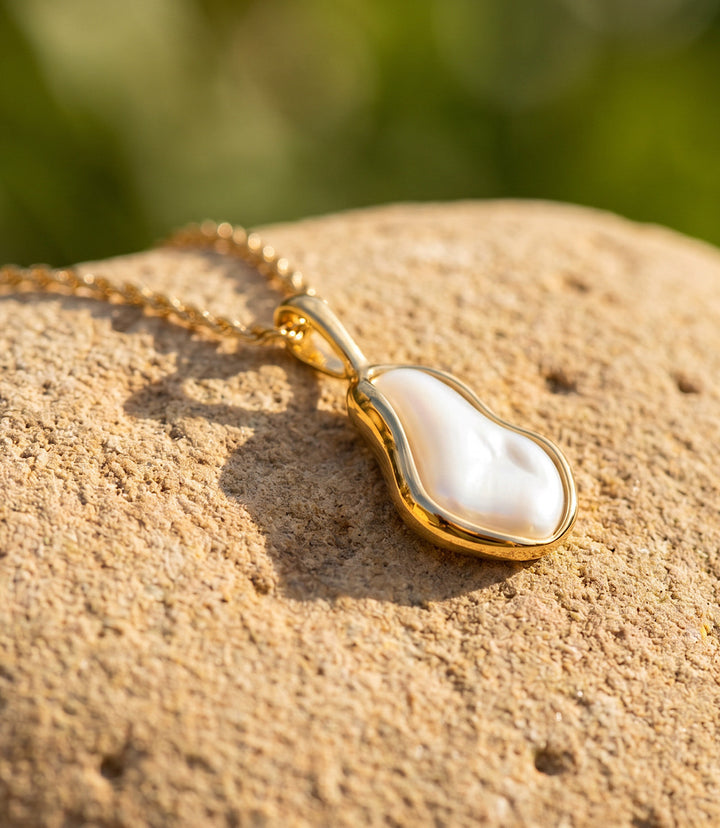 Organic Pearl Pendant Necklace