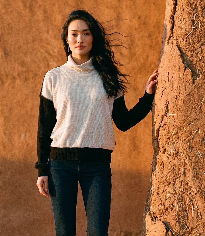 Ribbed Long Sleeve Colorblock Turtleneck Top