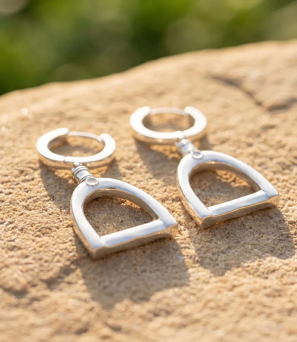 Horsebit Link Earrings