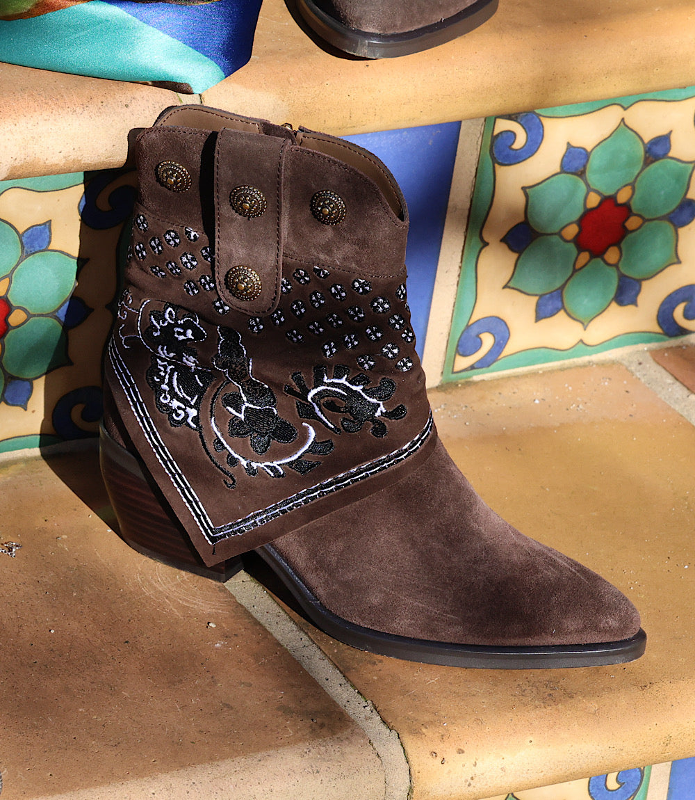 Dolce Vita Mekala Bandana Booties