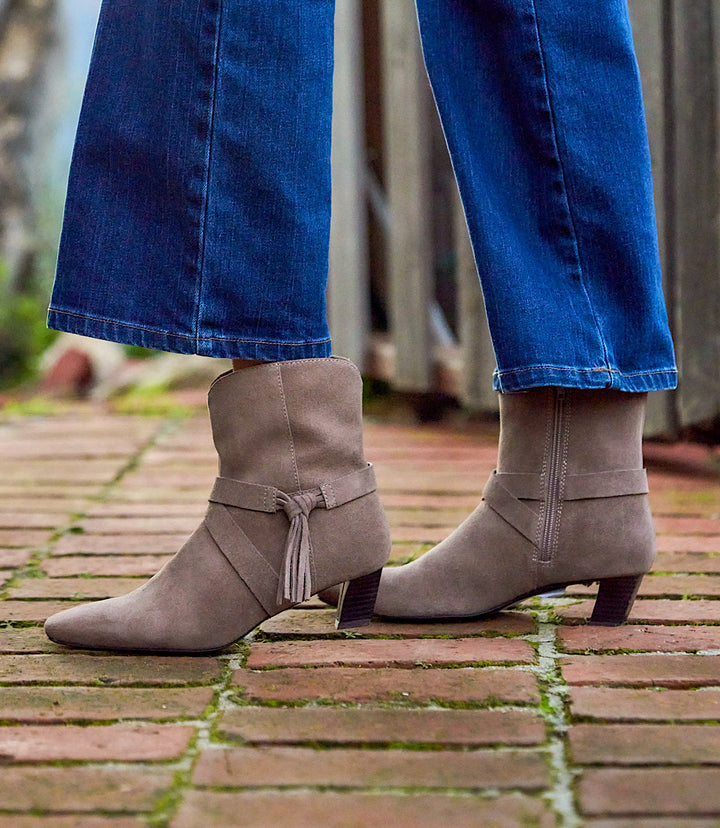 Seychelles Curtain Call Tassel Booties