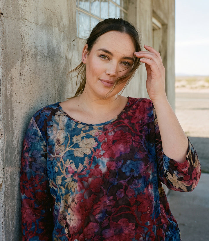 Plus Size 3/4 Sleeve Tie-Dye Burnout Shirttail Top