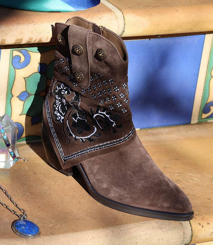 Dolce Vita Mekala Bandana Booties