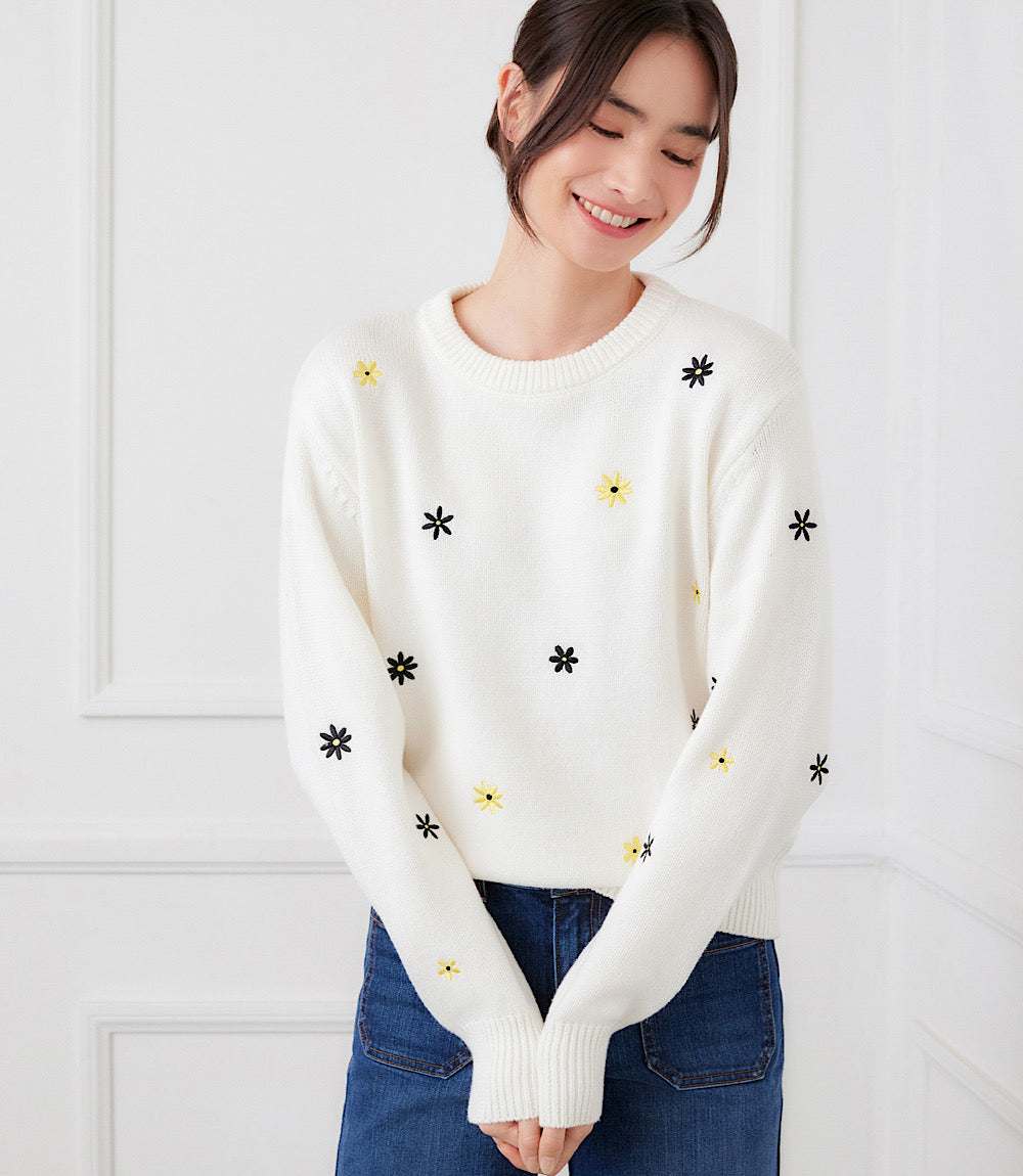 Embroidered Daisy Crewneck Sweater
