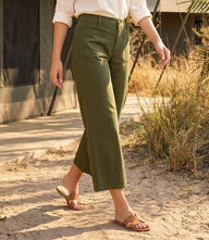 Lauren patch pocket cropped pants with front patch pockets and flared cropped fit