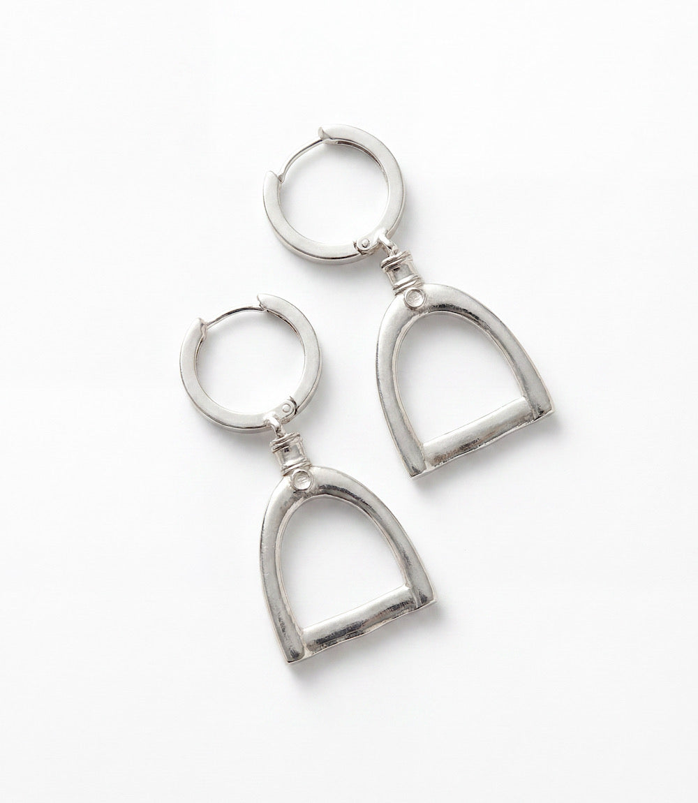 Horsebit Link Earrings