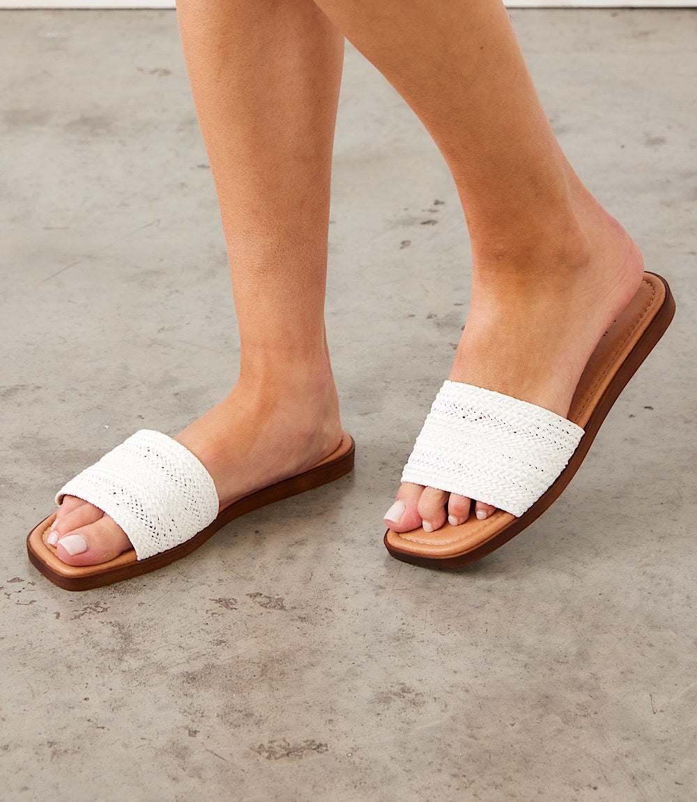Palm Perfection Sandals white woven raffia strap slip-on slides with square toe and low platform