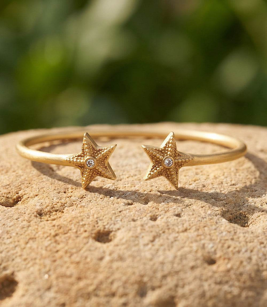 Star jewelry フローズンスターライト　13号 Starfish Crystal Cuff Bracelet - Elegant Gold Sea-Inspired Jewelry