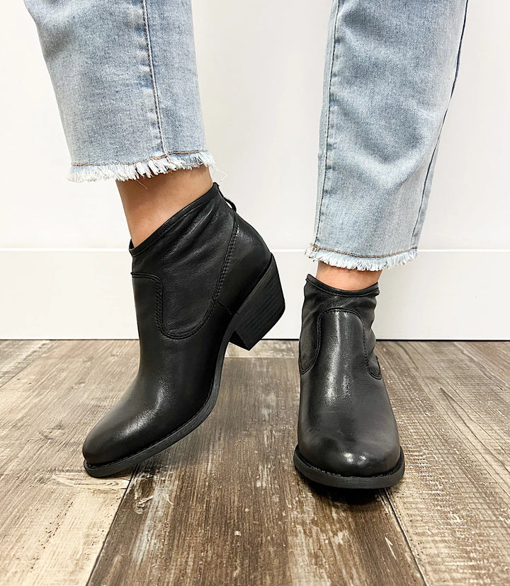 Sofft Aisley Ankle Booties