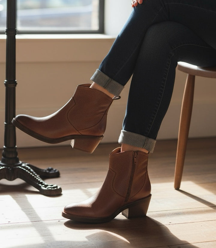 Sofft Shaelyn Pull On Western Booties