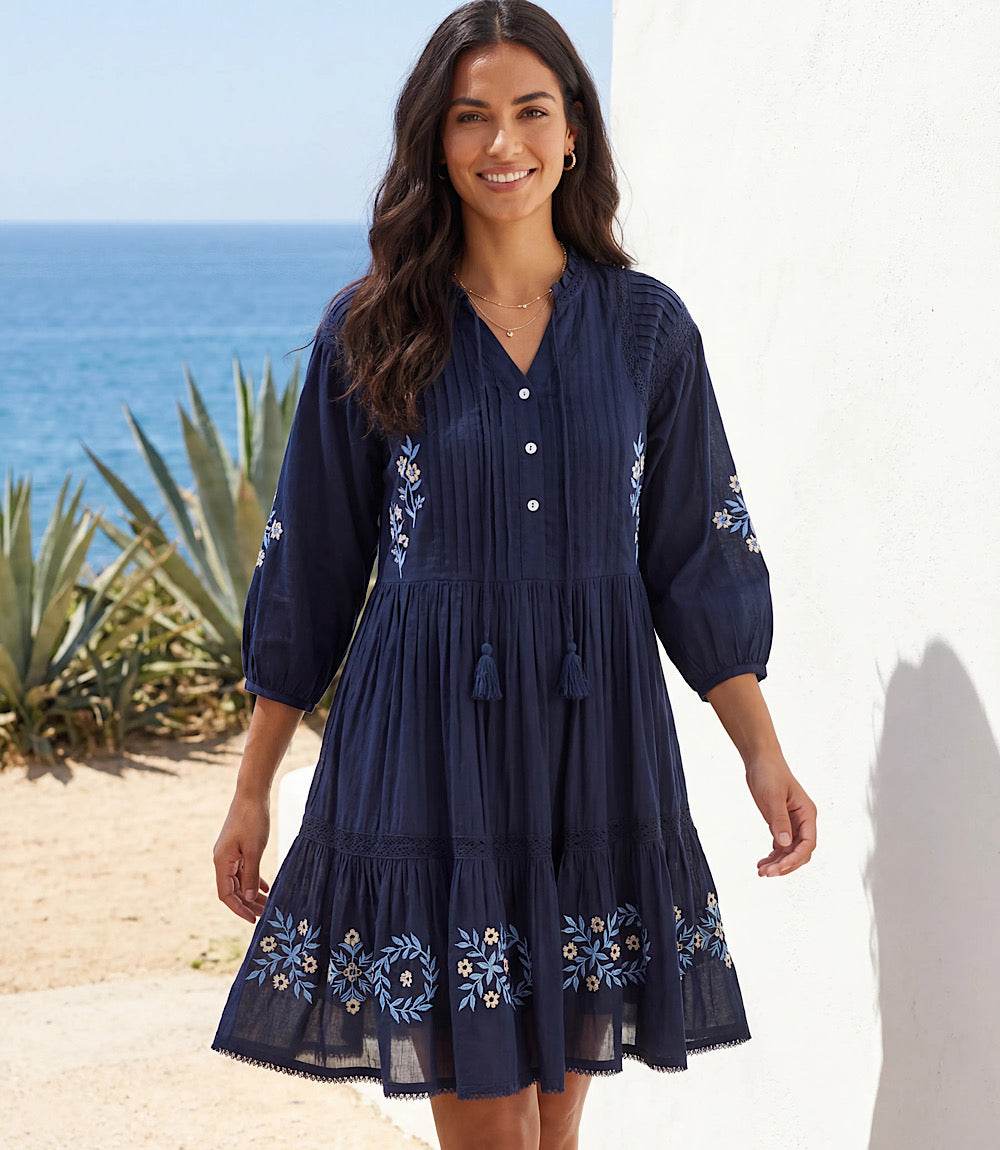 Karen Kane Women's Blouson Sleeve Embroidered Lace Trim Tiered Dress, Large, L, Navy, Floral, 100% Polyester Karen Kane Women's Blouson Sleeve Embroidered Lace Trim Tiered Dress, Large, L, Navy, Floral, 100% Polyester