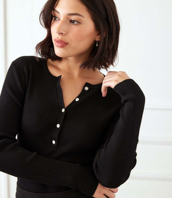 Slim fit Henley Ribbed Crewneck Sweater with five-button placket and ribbed texture