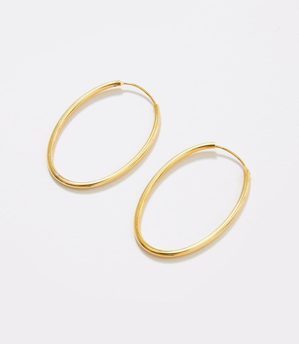Gold plated 18k oval hoop earrings made of 925 sterling silver, elegant and lightweight accessory
