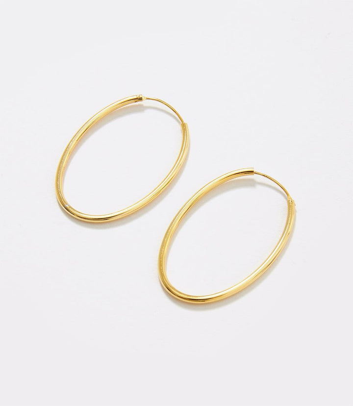 Gold plated 18k oval hoop earrings made of 925 sterling silver, elegant and lightweight accessory