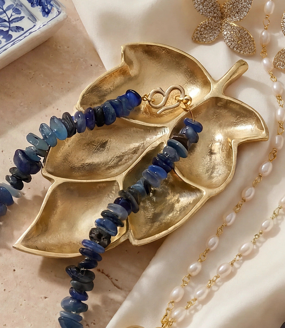 漆器 膳 5枚セット 金色風景画　(Footed dining tray) Golden Chestnut Leaf Tray – Karen Kane
