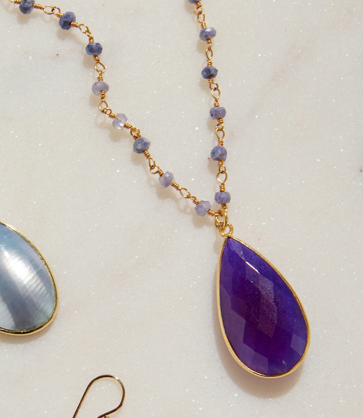 Beaded Teardrop Pendant Necklace