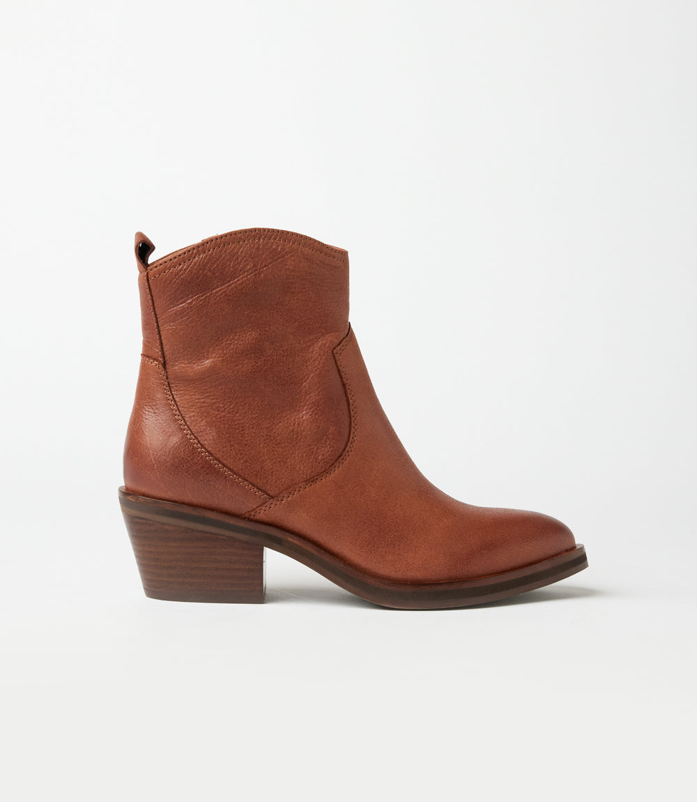 Sofft Shaelyn Pull On Western Booties