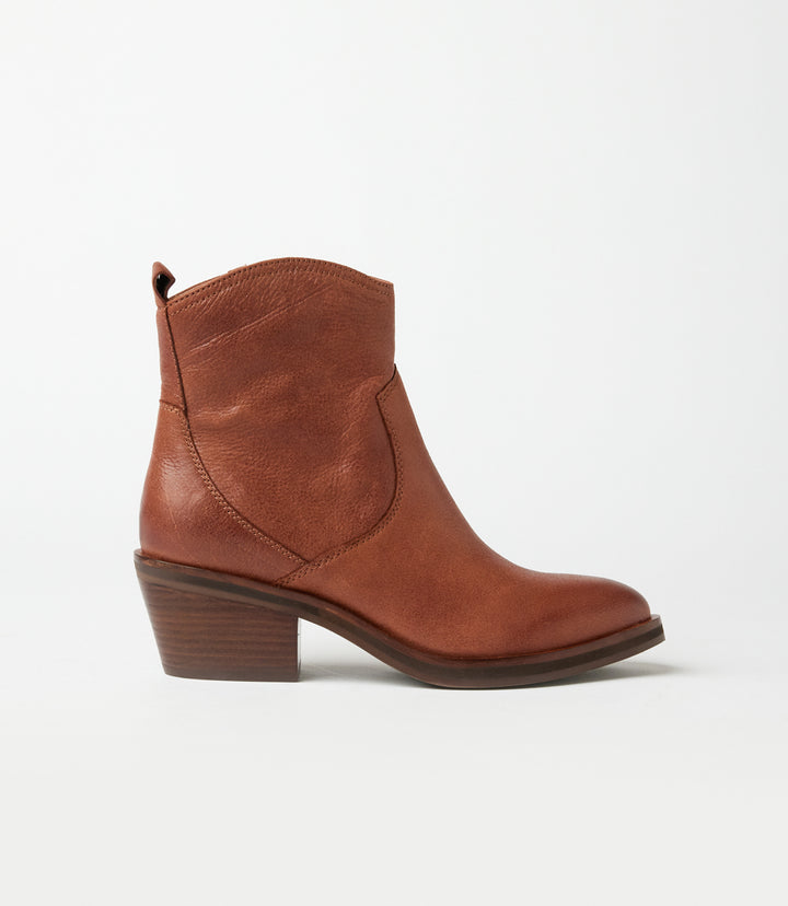 Sofft Shaelyn Pull On Western Booties