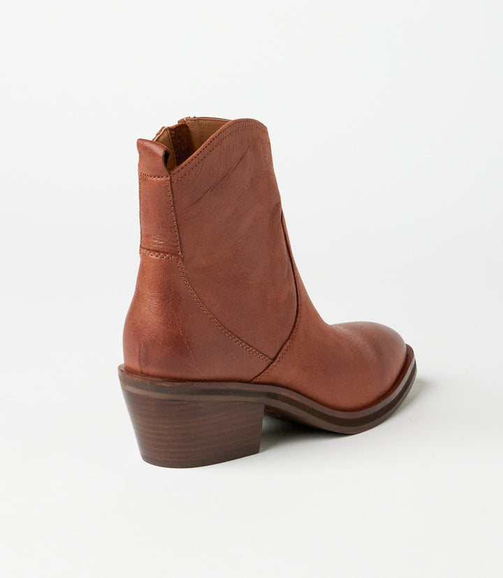 Sofft Shaelyn Pull On Western Booties