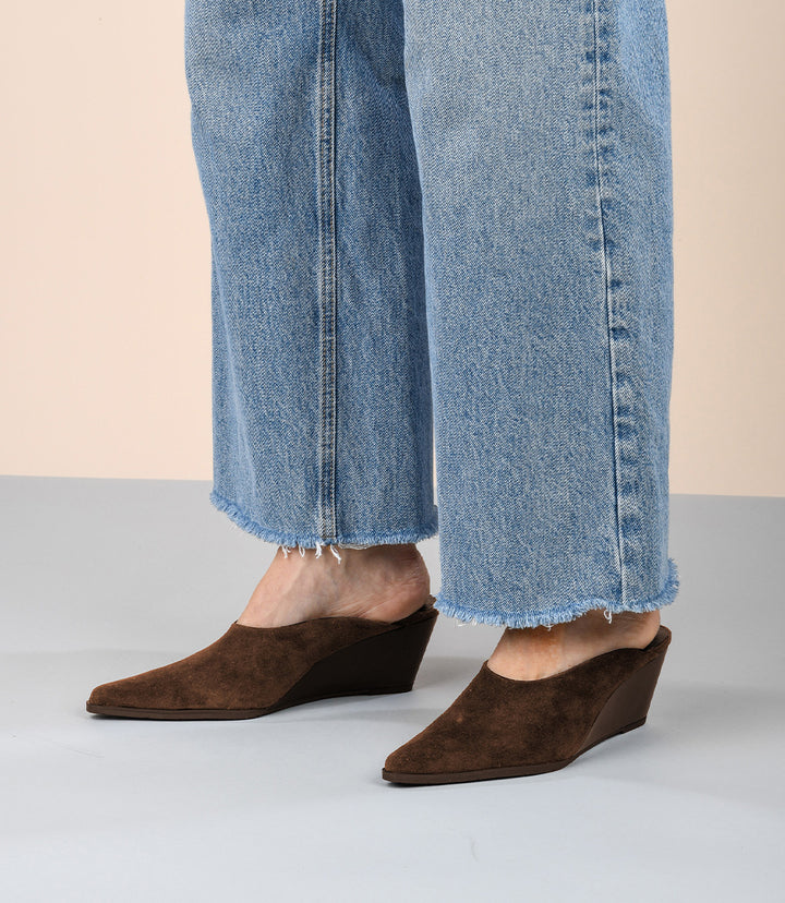 Seychelles Bunker Hill Wedge Mules