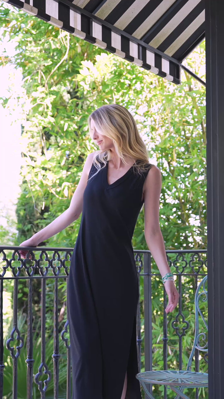 Sleeveless Ribbed V-Neck Midi Column Dress