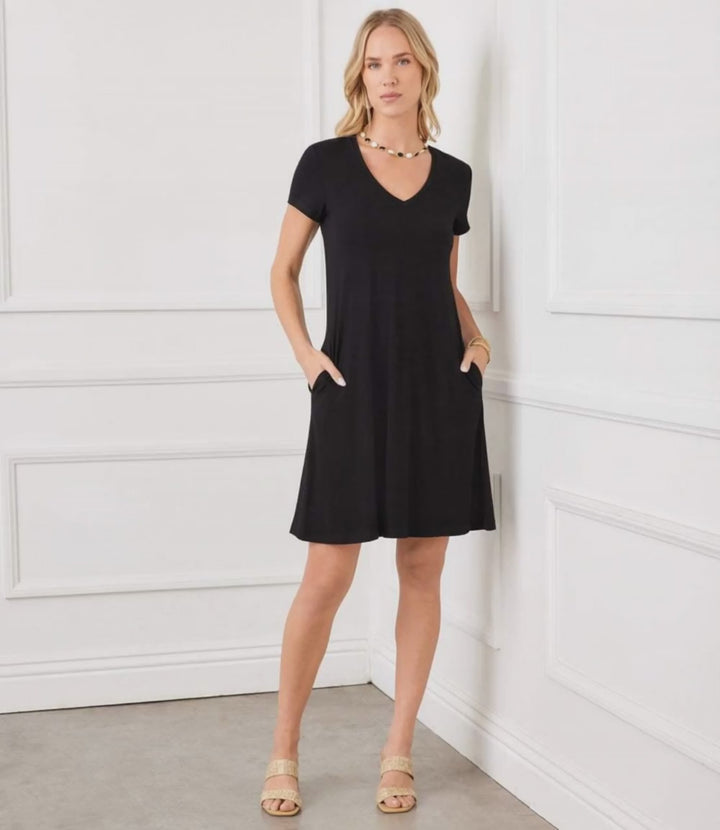 Quinn V-Neck Pocket Dress